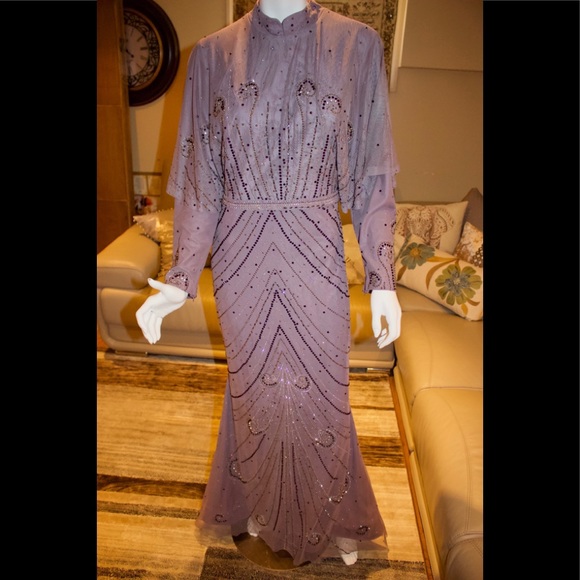 Evening dress (long sleeve) - Picture 1 of 7
